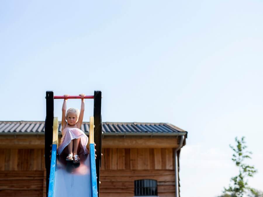 Wip, schommel, glijbaan en skelters alle kinderen genieten