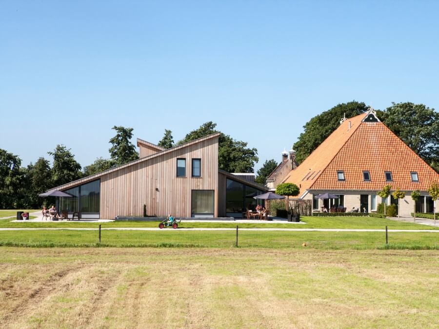 Haailan heeft een prachtige ligging met panoramisch uitzicht